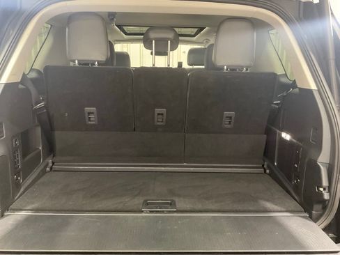 Used 2025 Ford Expedition Active RWD image 28