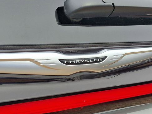 New 2026 Chrysler Pacifica Select image 17