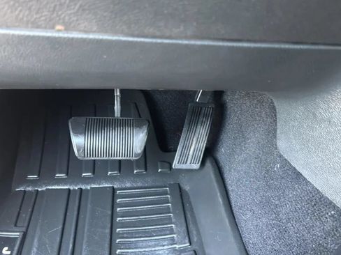 Used 2015 Jeep Wrangler Sport AWD/4WD image 28