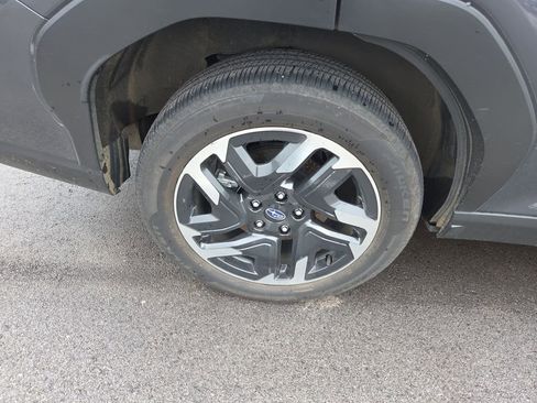 Used 2025 Subaru Forester Limited AWD/4WD image 5