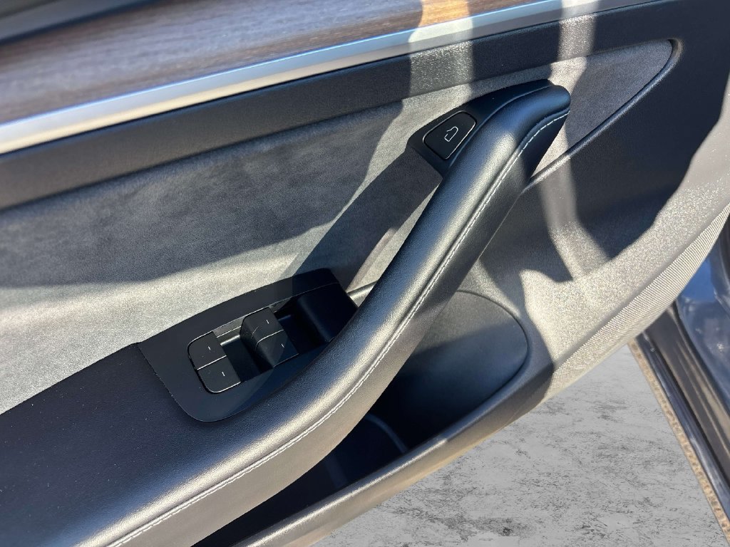 Used 2023 Tesla Model 3 Standard Range RWD image 16