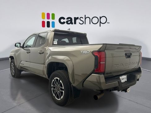 Used 2024 Toyota Tacoma TRD Sport image 3