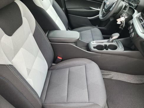 New 2026 Chevrolet Trax LS w/ LS Convenience Package FWD image 13
