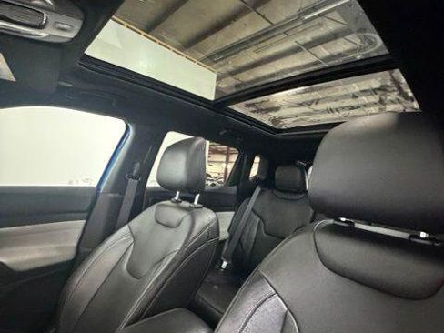 Certified 2025 Jeep Compass Limited w/ Elite Group AWD/4WD image 15