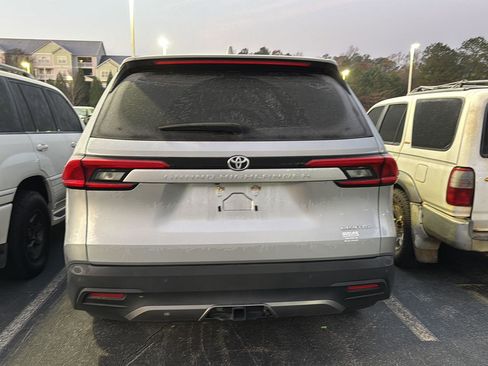 Used 2024 Toyota Grand Highlander Limited image 7