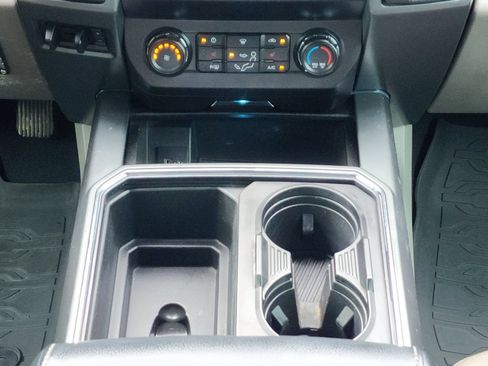 Used 2022 Ford F250 XLT w/ XLT Premium Package AWD/4WD image 23
