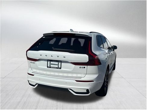 New 2026 Volvo XC60 B5 Plus w/ Protection Package Premier image 4