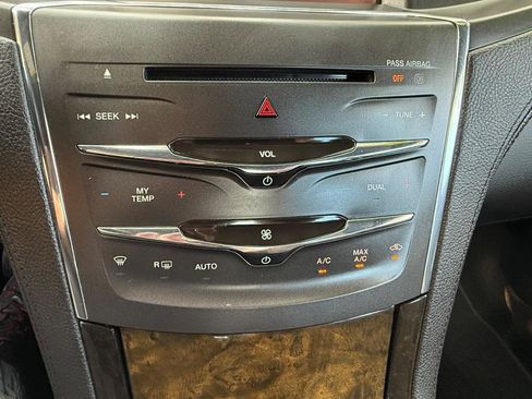 Used 2013 Lincoln MKS image 13