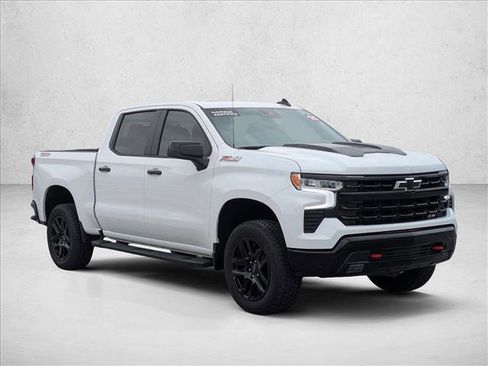 Used 2026 Chevrolet Silverado 1500 LT Trail Boss w/ Convenience Package II AWD/4WD image 3