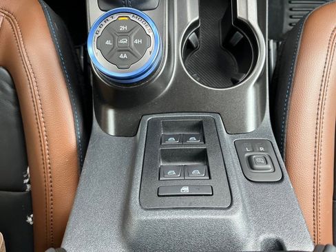 Used 2023 Ford Bronco Outer Banks image 20