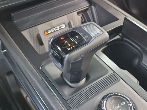 New 2026 GMC Hummer EV 4x4 Crew Cab image 15