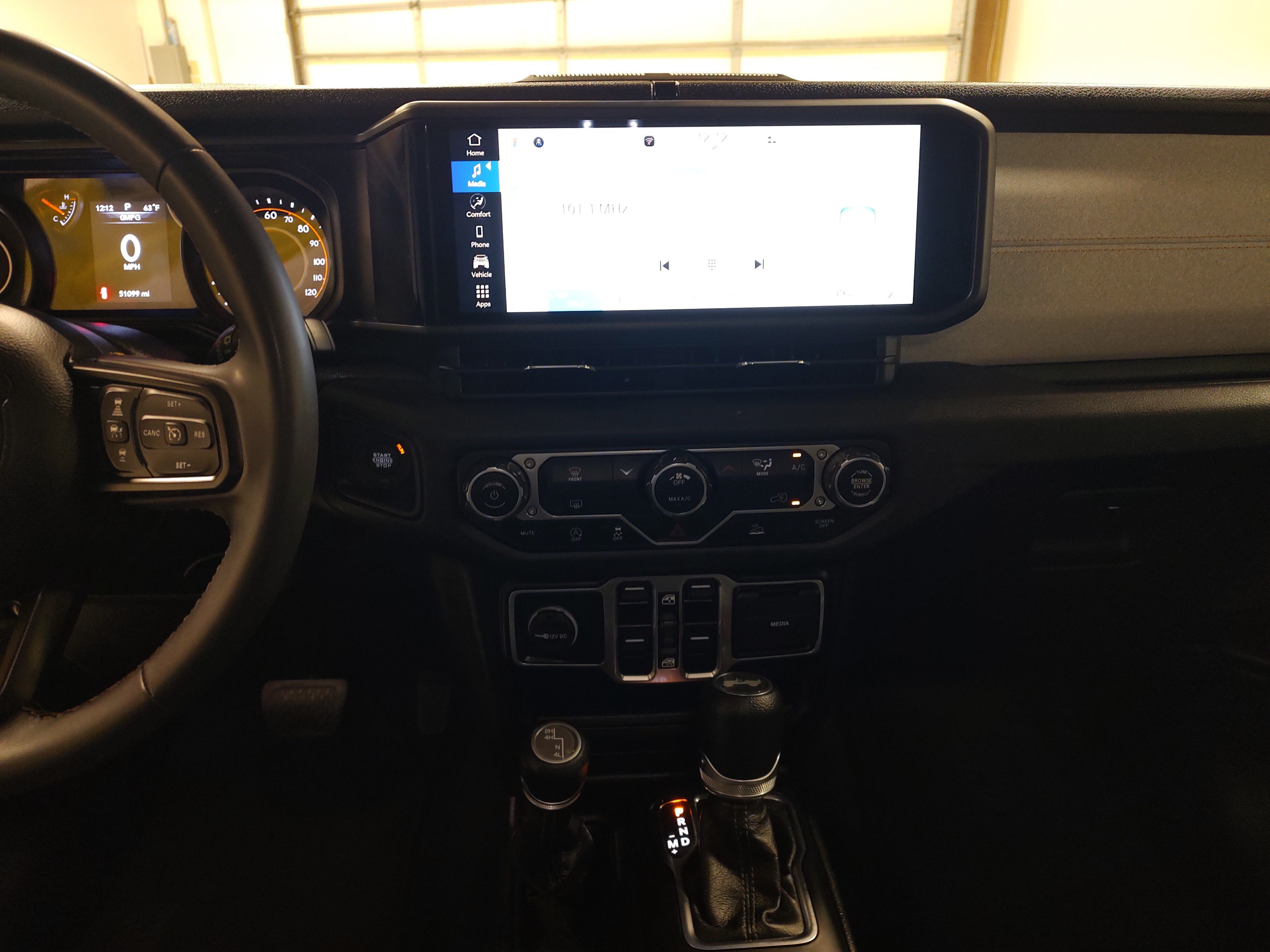 Used 2024 Jeep Wrangler Unlimited Sport AWD/4WD image 7