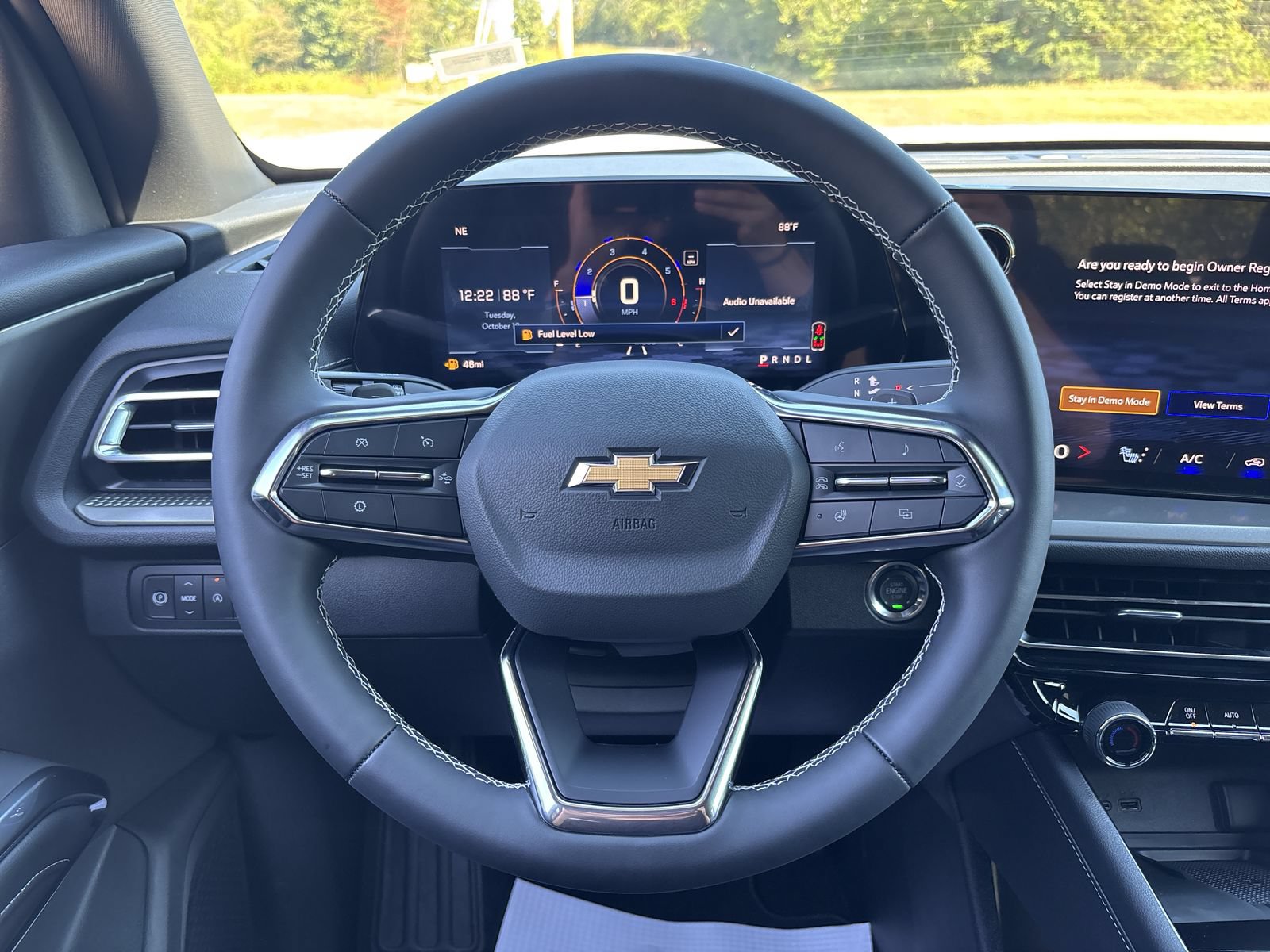 New 2027 Chevrolet Traverse LT FWD image 17