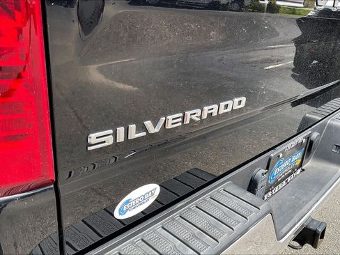 Used 2023 Chevrolet Silverado 1500 LT RWD image 9