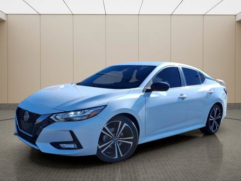 Used 2023 Nissan Sentra SR image 2