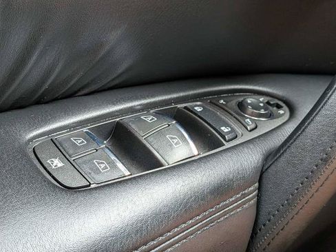 Used 2024 Nissan Armada SL w/ Captain's Chairs Package AWD/4WD image 27
