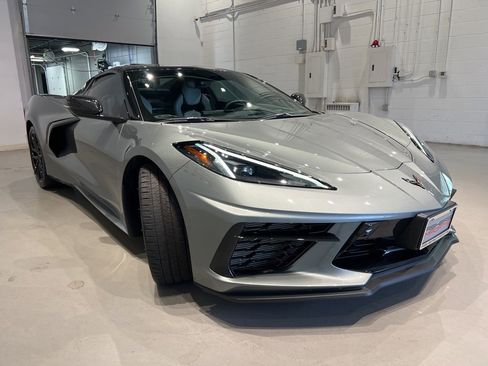 Used 2023 Chevrolet Corvette Stingray Premium Conv w/ 3LT image 3