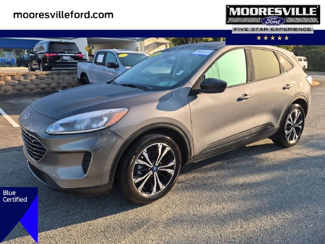 Used 2021 Ford Escape SE w/ SE Sport Appearance Package FWD image 1