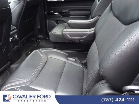 Used 2024 Ford Explorer ST w/ Equipment Group 401A AWD/4WD image 10