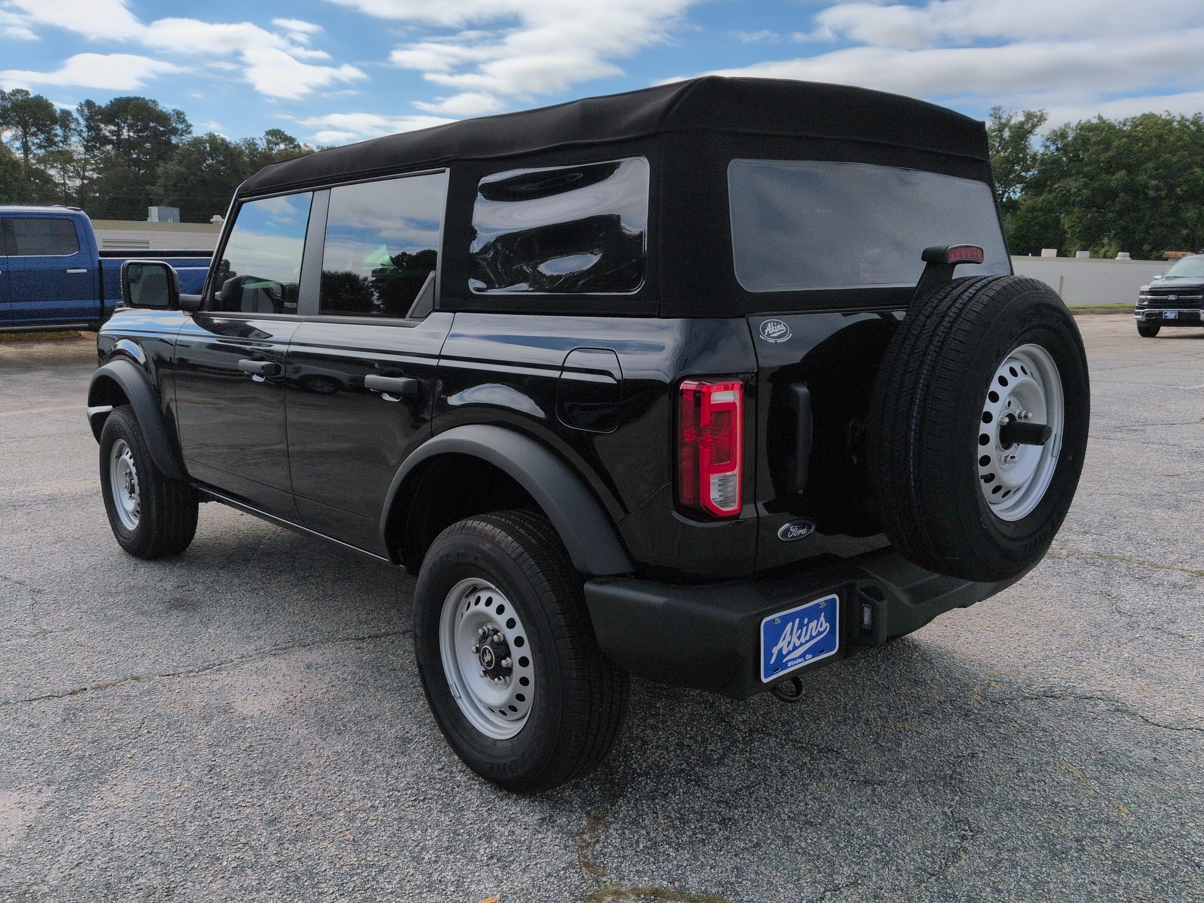 Used 2025 Ford Bronco 4-Door AWD/4WD image 5