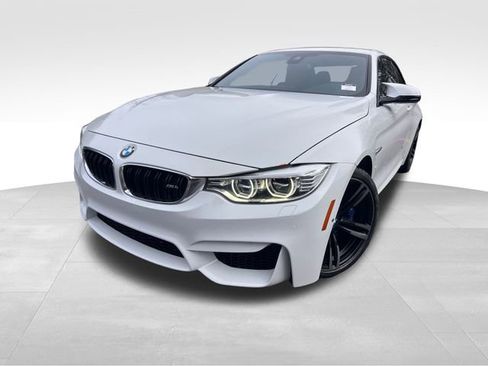 Used 2017 BMW M4 Convertible w/ Executive Package image 39