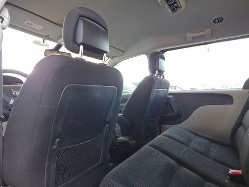 Used 2020 Dodge Grand Caravan SE FWD image 14