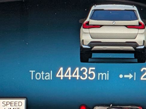 Used 2023 BMW X1 xDrive28i w/ Premium Package image 22