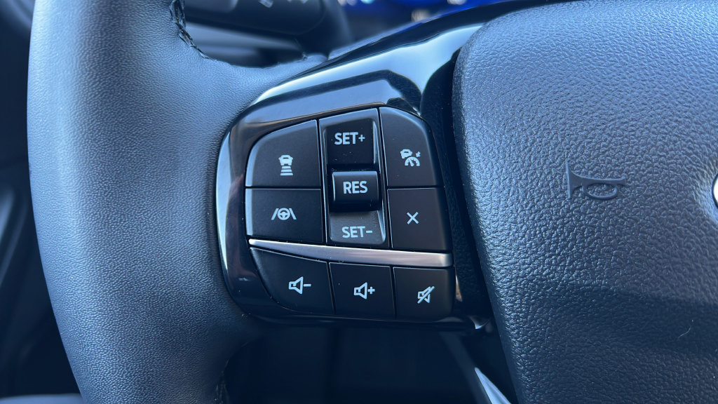 Used 2022 Ford Escape SEL w/ Technology Package AWD/4WD image 16
