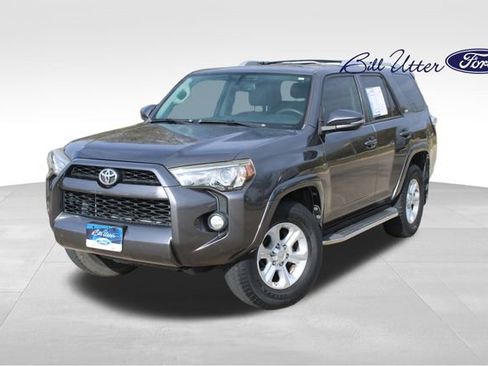 Used 2016 Toyota 4Runner SR5 image 1