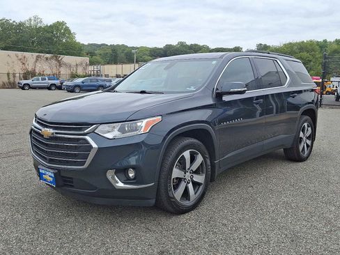 Certified 2020 Chevrolet Traverse LT w/ LT Premium Package image 3