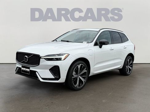 Certified 2025 Volvo XC60 T8 Ultra w/ Climate Package AWD/4WD image 3