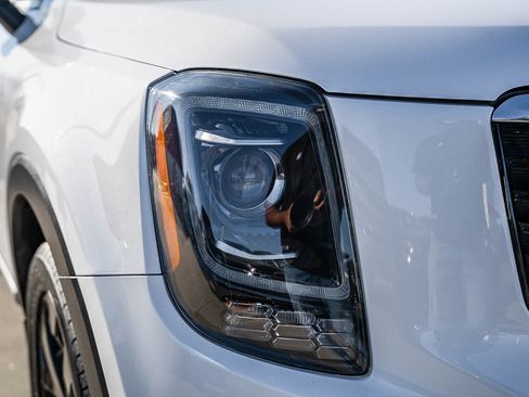 Used 2022 Kia Telluride S image 5