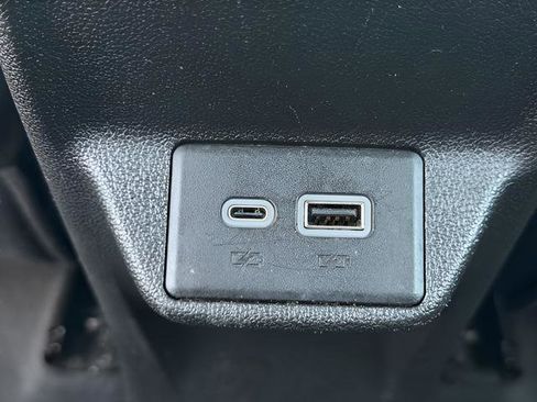 Used 2023 Chevrolet Bolt EUV LT image 37