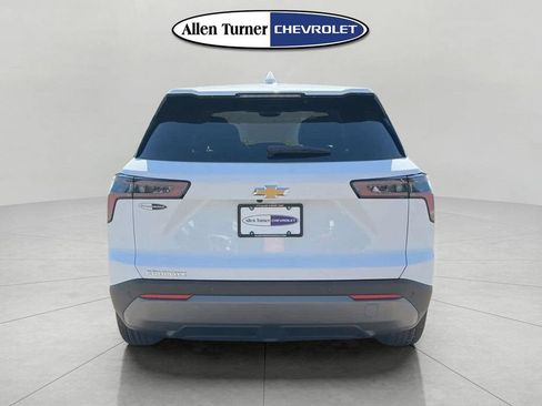 New 2026 Chevrolet Equinox LT w/ Convenience Package II FWD image 5