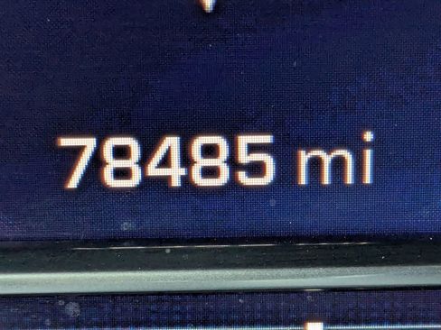 Used 2023 Chevrolet Suburban Premier image 36