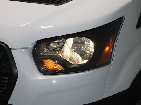 New 2026 Ford Transit 250 148 Medium Roof w/ Load Area Protection Package RWD image 50