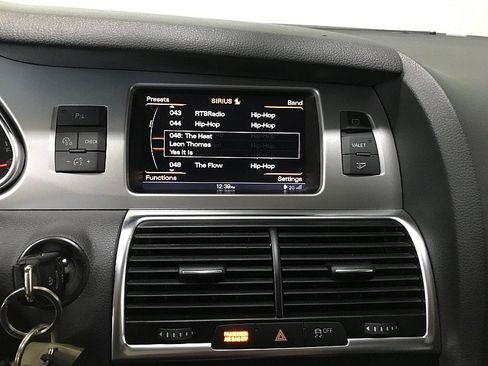 Used 2013 Audi Q7 3.0T Premium Plus AWD/4WD image 28