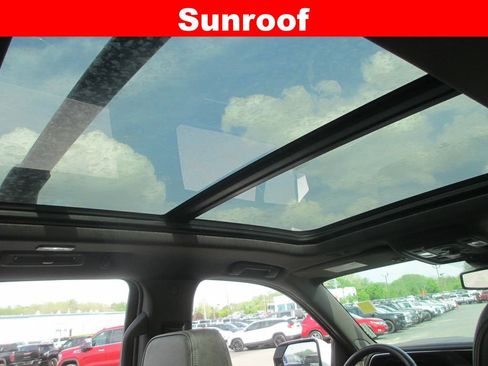 Used 2023 GMC Yukon XL Denali image 17