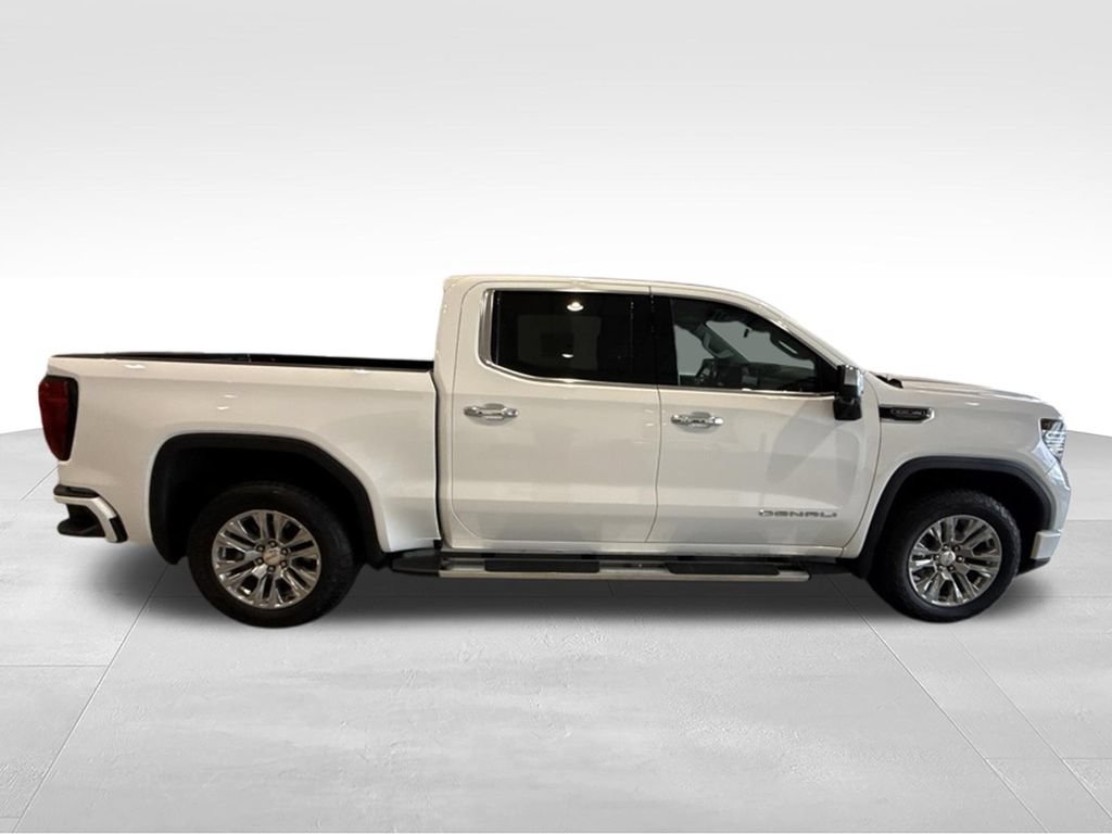 Used 2024 GMC Sierra 1500 Denali w/ Technology Package AWD/4WD image 8