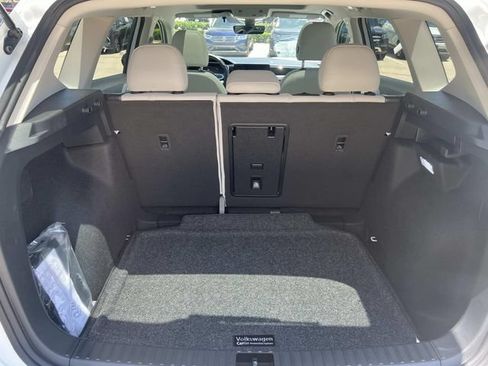 New 2026 Volkswagen Taos SE FWD image 26