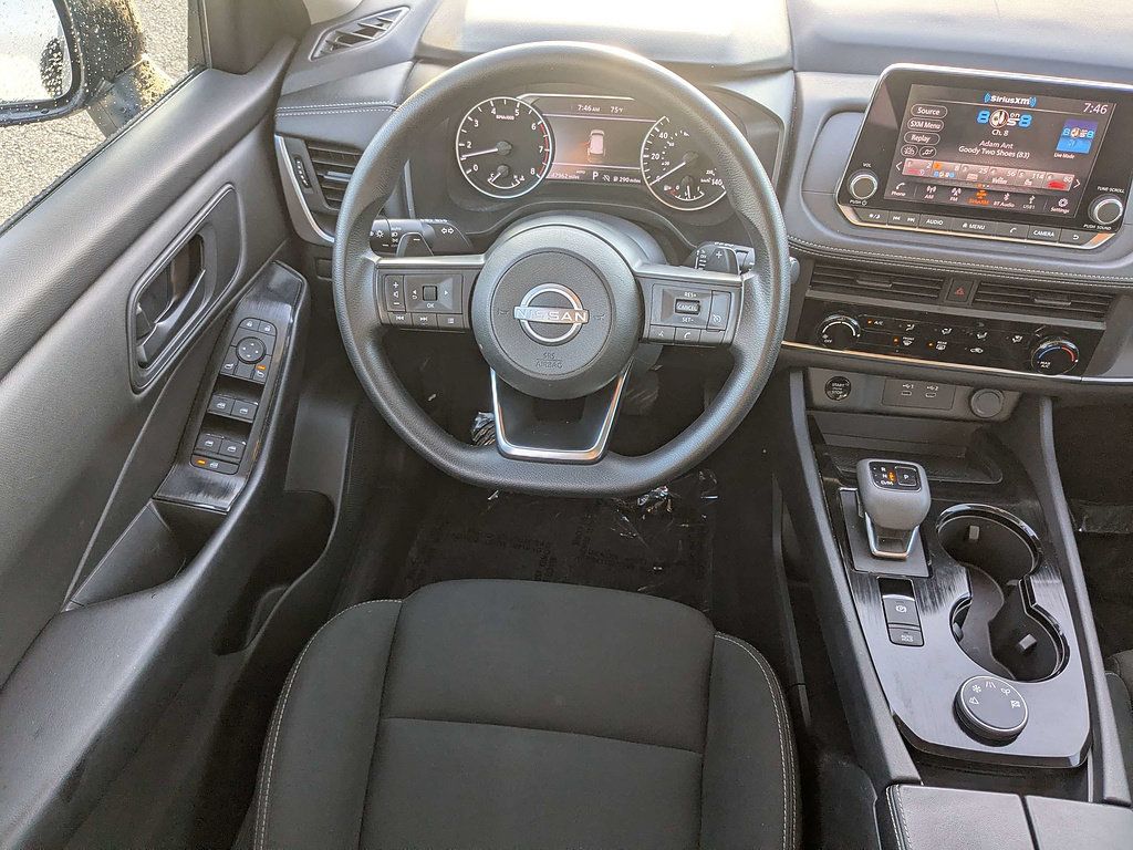 Used 2024 Nissan Rogue S AWD/4WD image 16