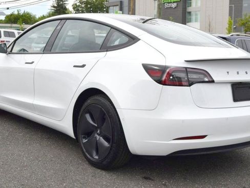 Used 2020 Tesla Model 3 Standard Range RWD image 8