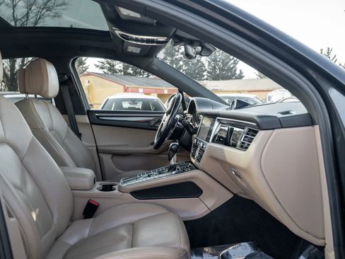 Used 2019 Porsche Macan Sport Edition image 13