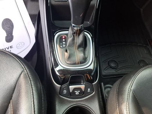 Used 2020 Jeep Compass Limited FWD image 11