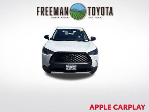 Used 2024 Toyota Corolla Cross L AWD/4WD image 2