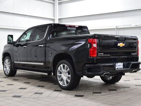 Used 2024 Chevrolet Silverado 1500 High Country w/ High Country Premium Package AWD/4WD image 6