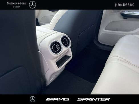 New 2026 Mercedes-Benz GLC 300 image 17