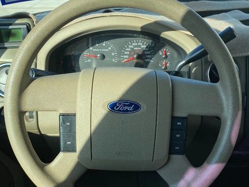 Used 2004 Ford F150 XLT image 12