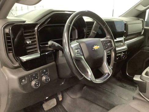 Used 2024 Chevrolet Silverado 2500 LT AWD/4WD image 13