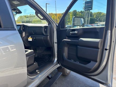 New 2026 GMC Sierra 2500 Pro image 40